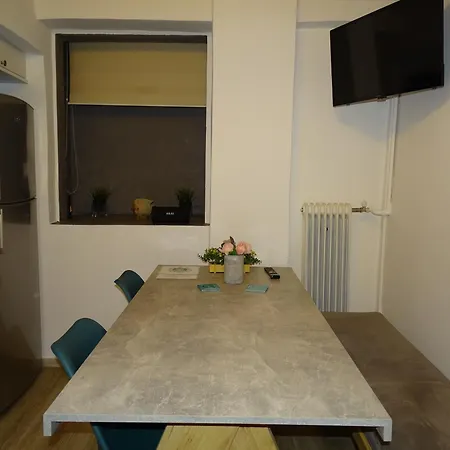Stylish, Comfortable, Basement Loft-like With Amenities 아파트 *